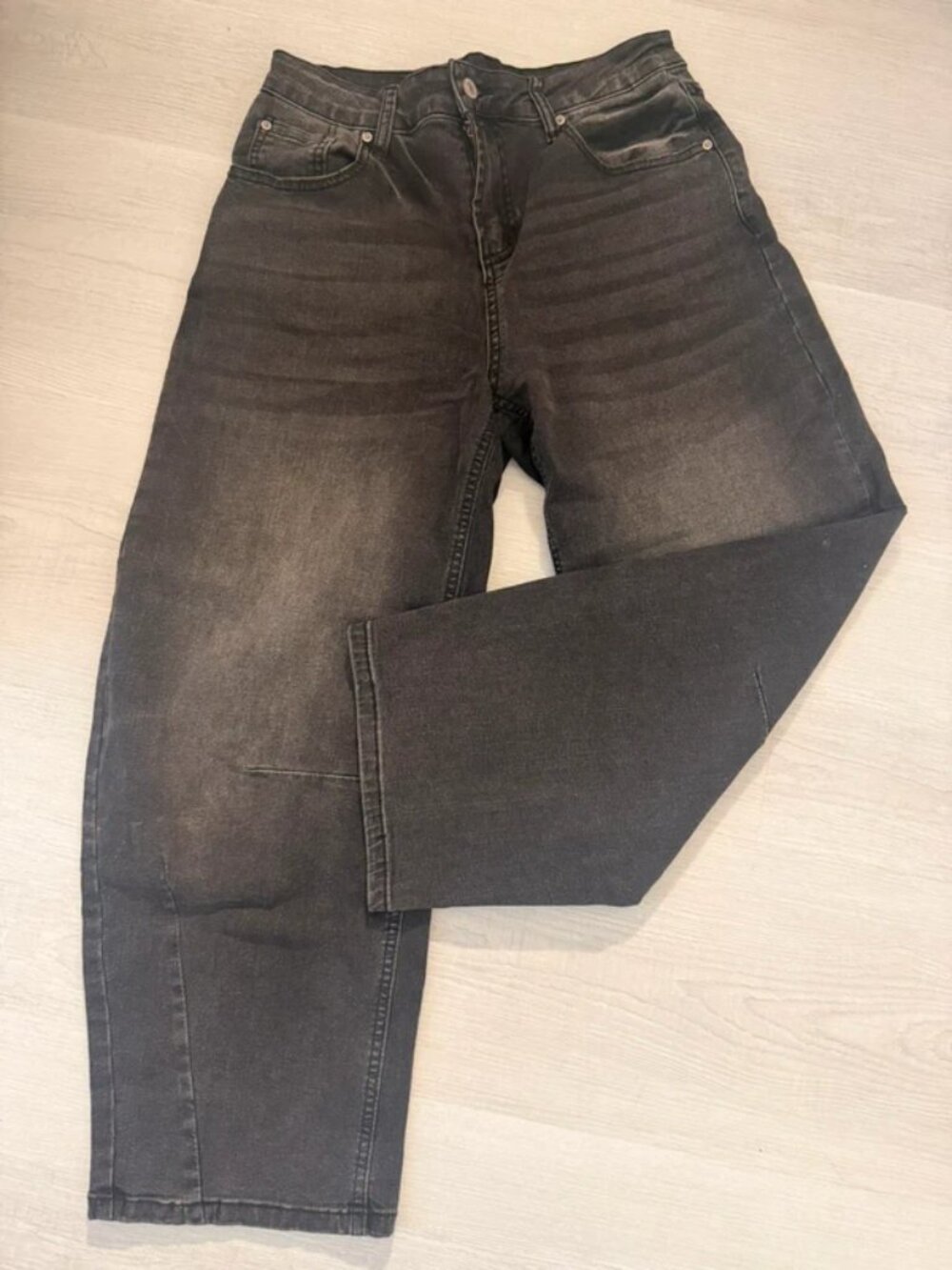 Barrel jeans